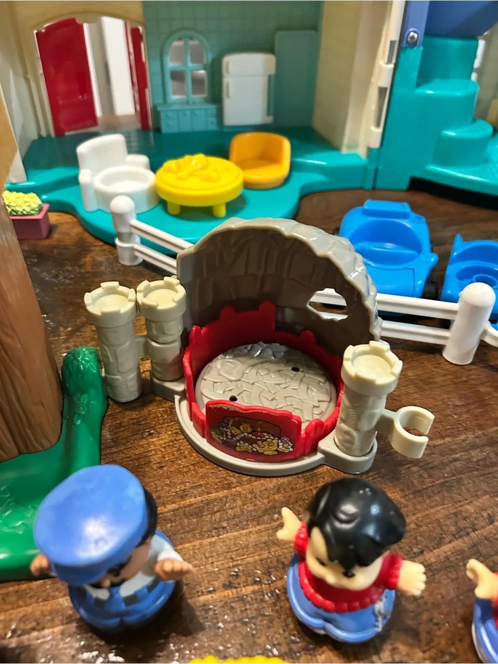 Fisher price little people large assorted vintage lot